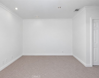 7734 Hosford Avenue - Photo Thumbnail 40