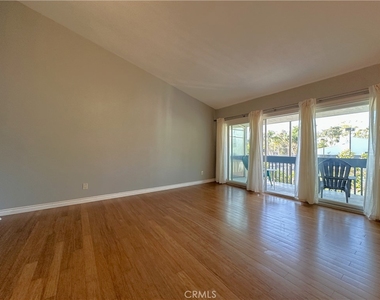 900 Camino Real - Photo Thumbnail 13