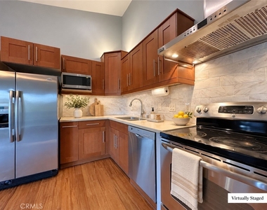 900 Camino Real - Photo Thumbnail 18