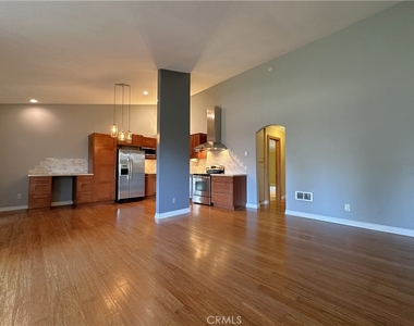 900 Camino Real - Photo Thumbnail 1