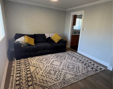2068 W 52nd - Photo Thumbnail 3