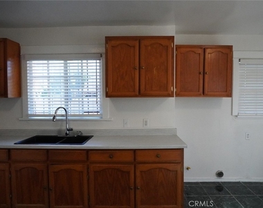 2068 W 52nd - Photo Thumbnail 19