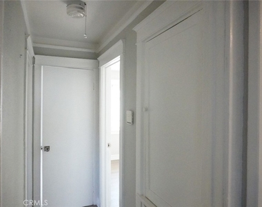 2068 W 52nd - Photo Thumbnail 18