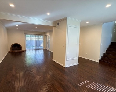 926 Plaza Escondido - Photo Thumbnail 3