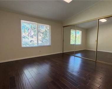 926 Plaza Escondido - Photo Thumbnail 15