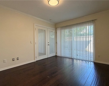 926 Plaza Escondido - Photo Thumbnail 8