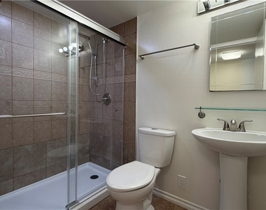 926 Plaza Escondido - Photo Thumbnail 9