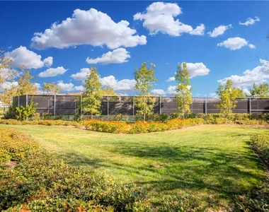 2260 Clark - Photo Thumbnail 19
