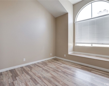 5146 Dorado Drive - Photo Thumbnail 9
