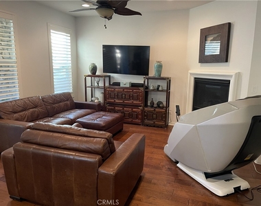 66 Colonial Way - Photo Thumbnail 2