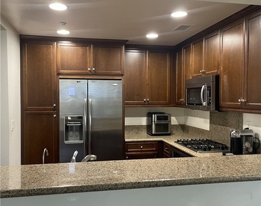 66 Colonial Way - Photo Thumbnail 5