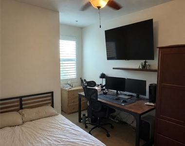 66 Colonial Way - Photo Thumbnail 10
