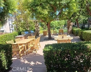 66 Colonial Way - Photo Thumbnail 14