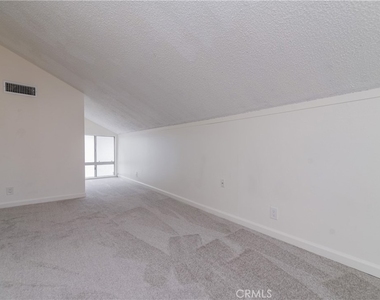 4972 Rochelle - Photo Thumbnail 14