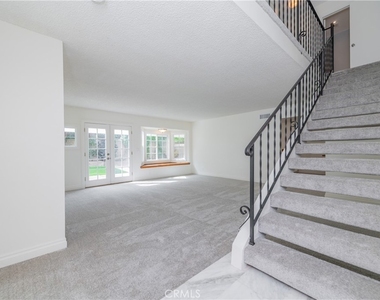 4972 Rochelle - Photo Thumbnail 4