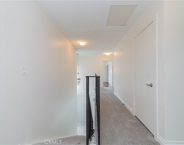 4972 Rochelle - Photo Thumbnail 19