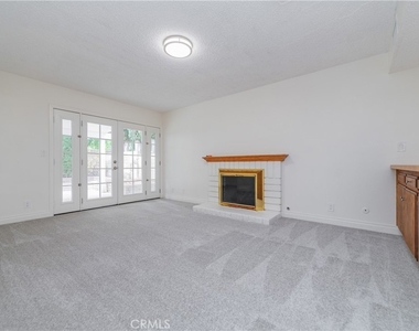 4972 Rochelle - Photo Thumbnail 5