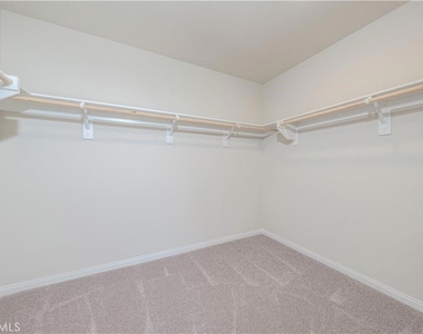 466 Meyer Place - Photo Thumbnail 15