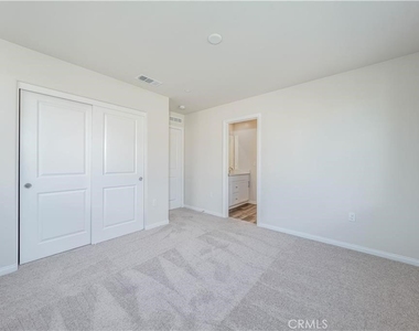 466 Meyer Place - Photo Thumbnail 24