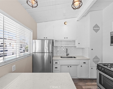 35 Argonne Avenue - Photo Thumbnail 4