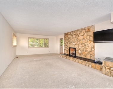 904 Emerald Bay - Photo Thumbnail 6