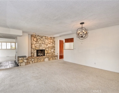 904 Emerald Bay - Photo Thumbnail 9