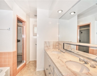 904 Emerald Bay - Photo Thumbnail 12