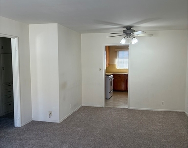 1032 Arcadia Avenue - Photo Thumbnail 3