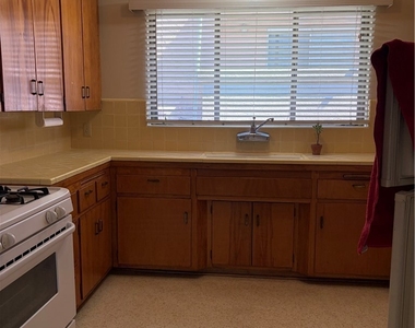 1032 Arcadia Avenue - Photo Thumbnail 4