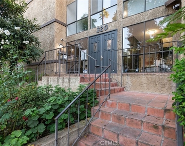 320 E Stocker Street - Photo Thumbnail 47