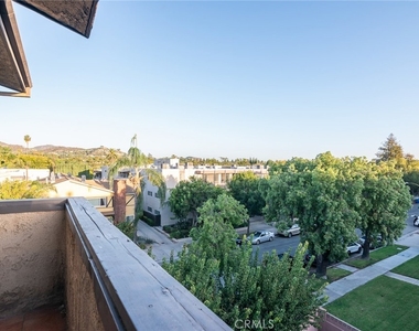 320 E Stocker Street - Photo Thumbnail 36