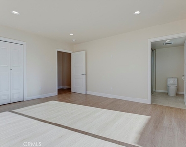 11542 Encino Avenue - Photo Thumbnail 29