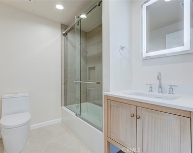 11542 Encino Avenue - Photo Thumbnail 34