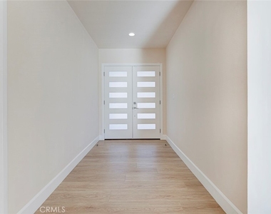 11542 Encino Avenue - Photo Thumbnail 4