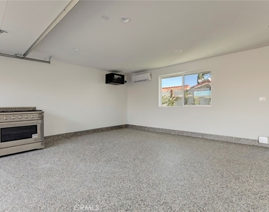 11542 Encino Avenue - Photo Thumbnail 42