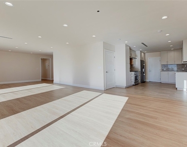 11542 Encino Avenue - Photo Thumbnail 11
