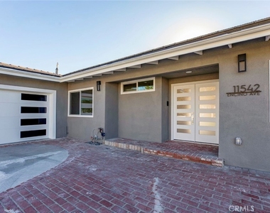 11542 Encino Avenue - Photo Thumbnail 2