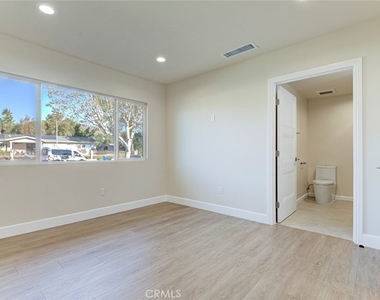 11542 Encino Avenue - Photo Thumbnail 32