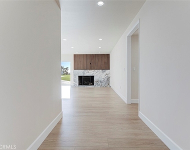 11542 Encino Avenue - Photo Thumbnail 5