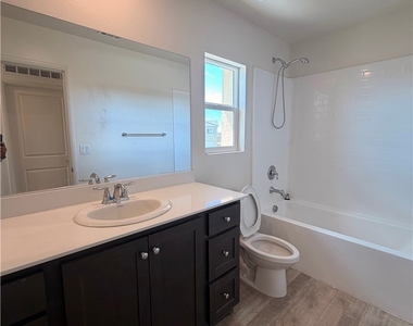 13154 Santa Clara - Photo Thumbnail 10
