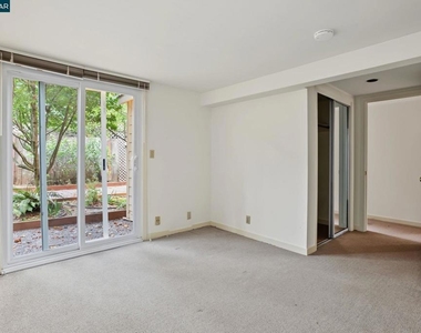 23 Sycamore Ave - Photo Thumbnail 13