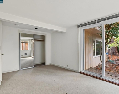 23 Sycamore Ave - Photo Thumbnail 11