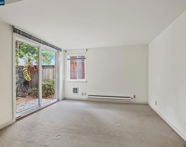 23 Sycamore Ave - Photo Thumbnail 10