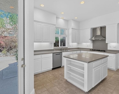 830 Pradera Way - Photo Thumbnail 26