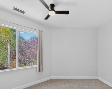 830 Pradera Way - Photo Thumbnail 37