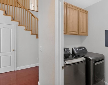 830 Pradera Way - Photo Thumbnail 28