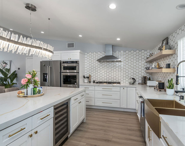 4821 Heaven Avenue - Photo Thumbnail 4