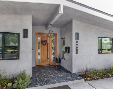 4821 Heaven Avenue - Photo Thumbnail 35