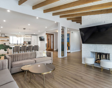 4821 Heaven Avenue - Photo Thumbnail 9