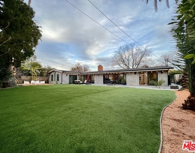4821 Heaven Avenue - Photo Thumbnail 34
